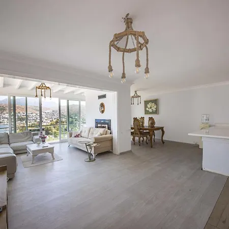 Seaside House With Mesmerizing View In Apartament Göltürkbükü