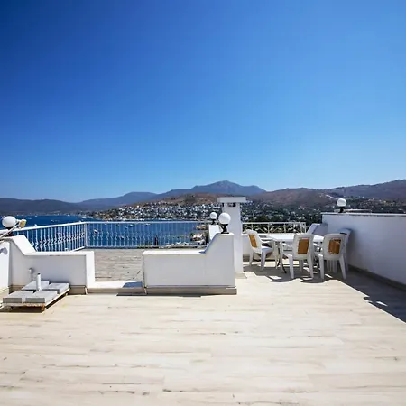 Seaside House With Mesmerizing View In Apartman